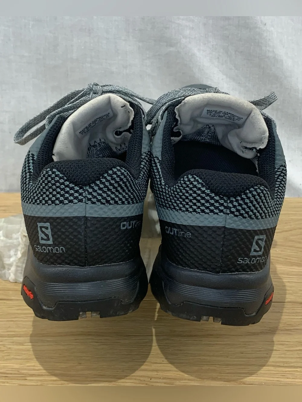 Salomon OUTline GTX Womens Hiking Shoes Gray GoreTex Trail Waterproof Size 6